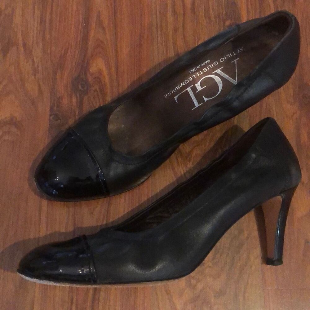 AGL Black leather and patten leather pumps made in Italy 7.5